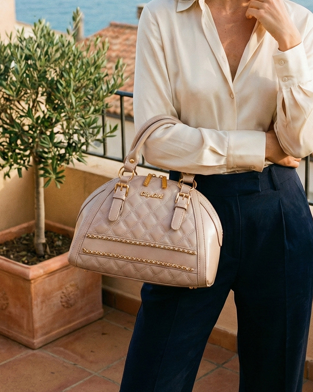 Premium Structured Dome Bag